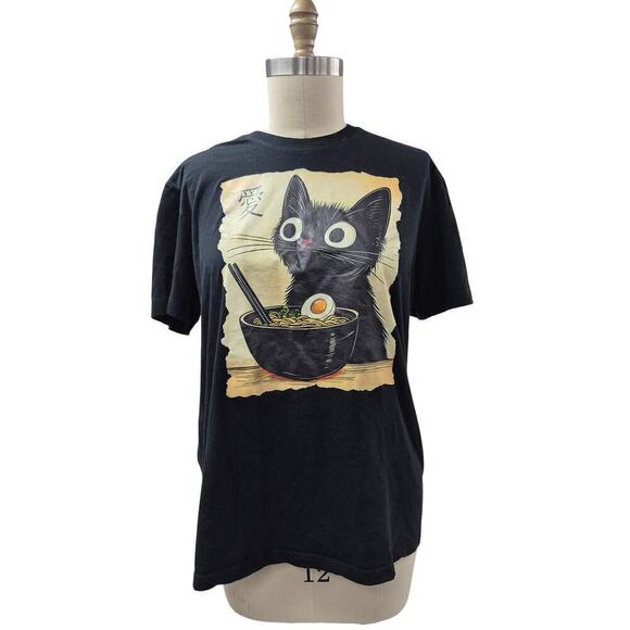 Black Cat Eating Ramen Noodles T-shirt M/L Unisex - Picture 2 of 4